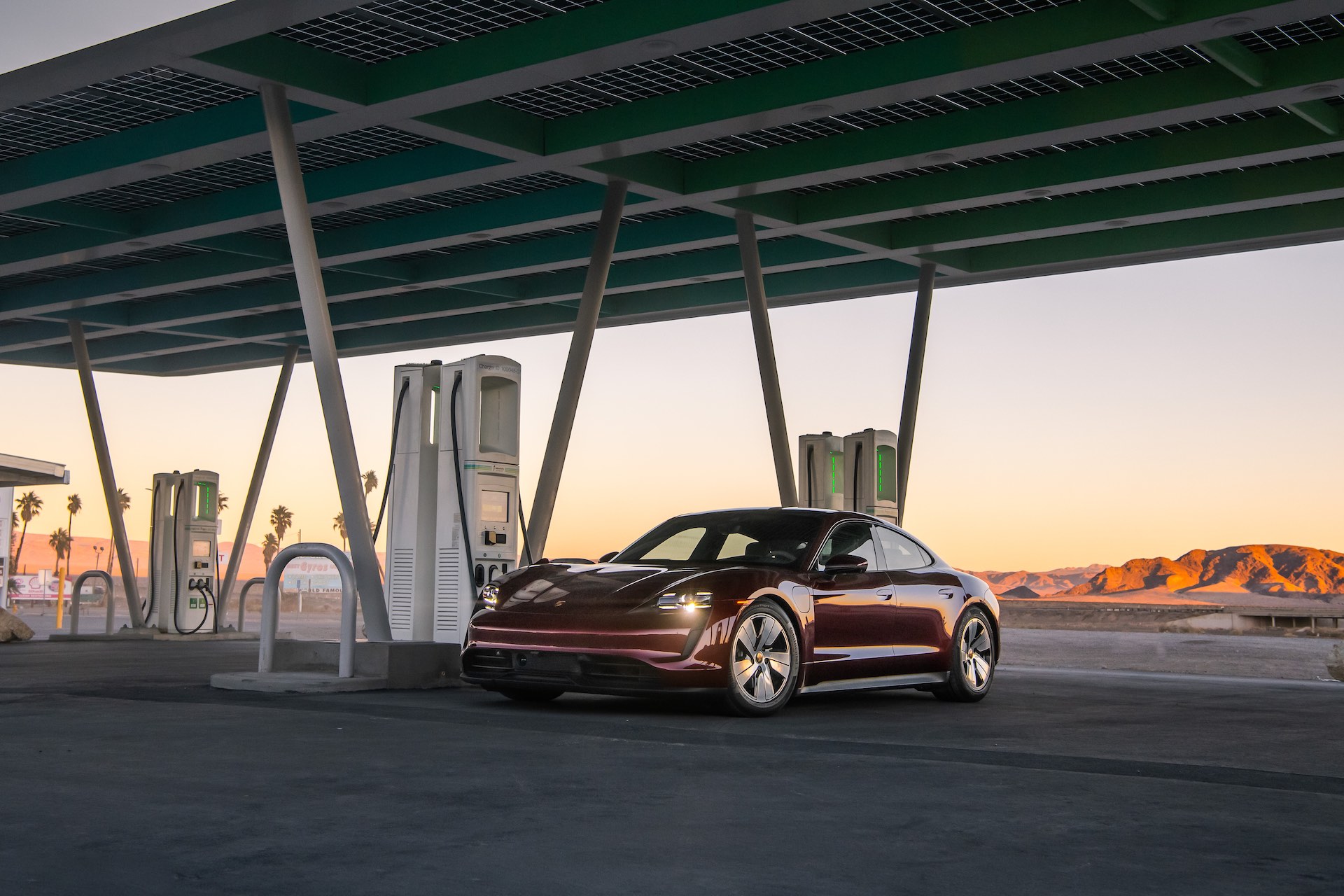 Porsche Taycan sets the Guinness World RecordTM for coast-to-coast charging
